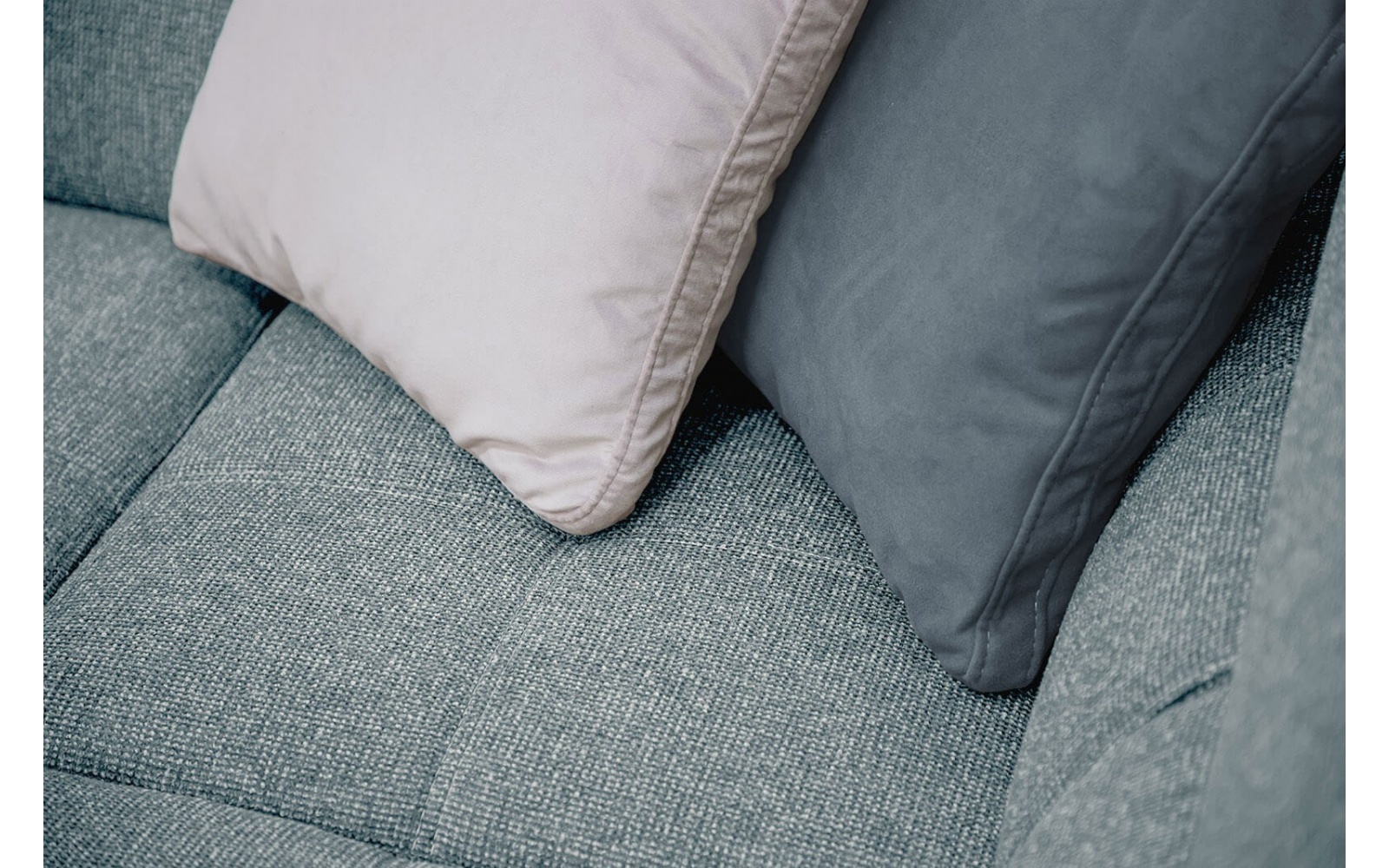 Ecksofa rechts mit verstellbaren Kopfstützen 5-Sitzer BERGO